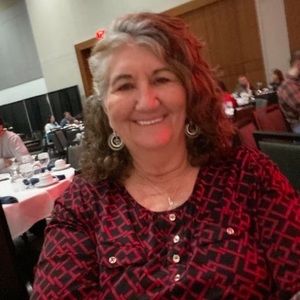 Meet your Posher, Carolyn